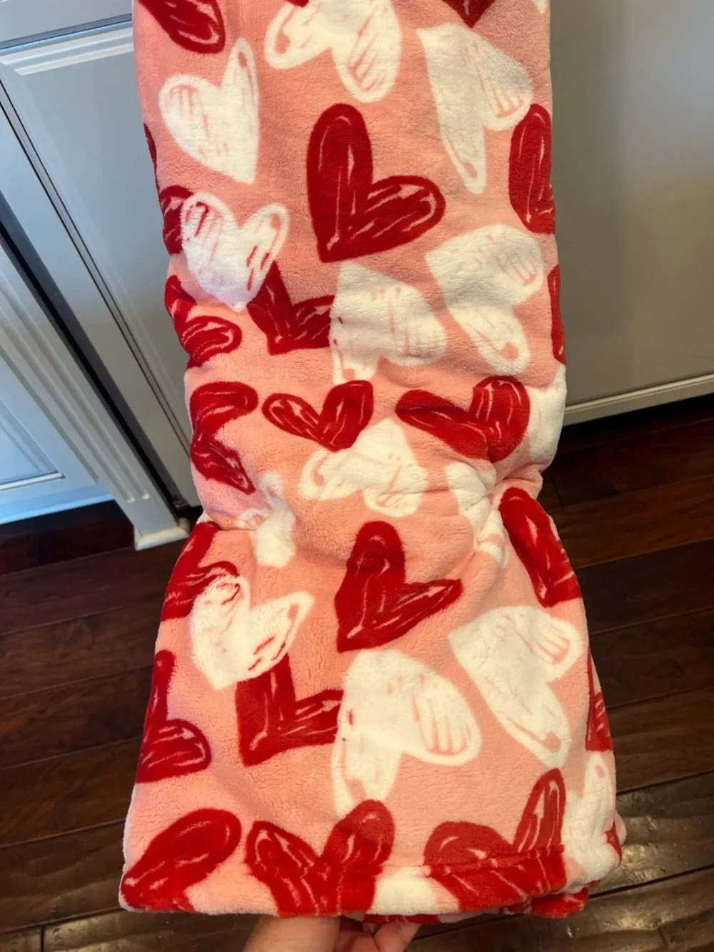 Cuddlie In Love Supremely Soft Heart Throw - Pink & Red Valentines